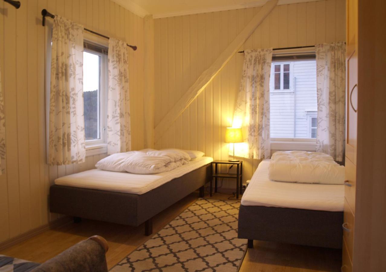 5 Bedrooms, Large Apartment With Nice View And Nature Herand Bagian luar foto
